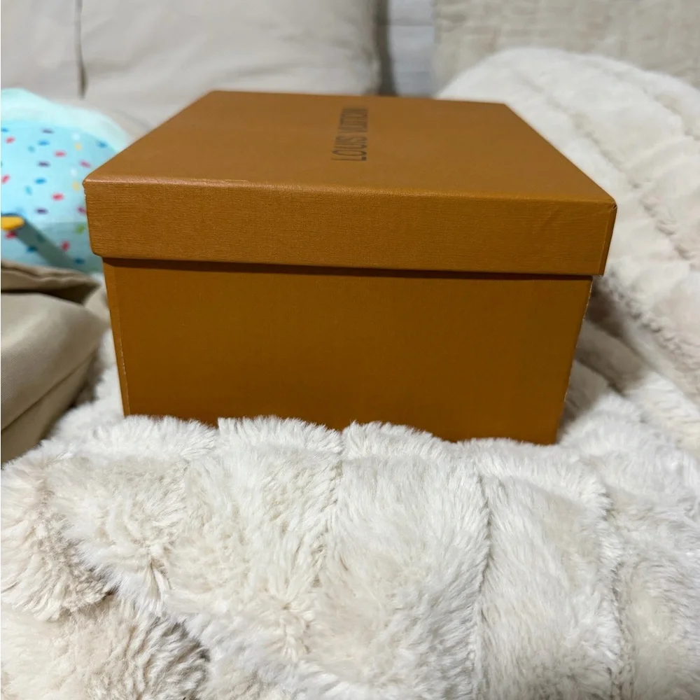 Orange/ brown Box